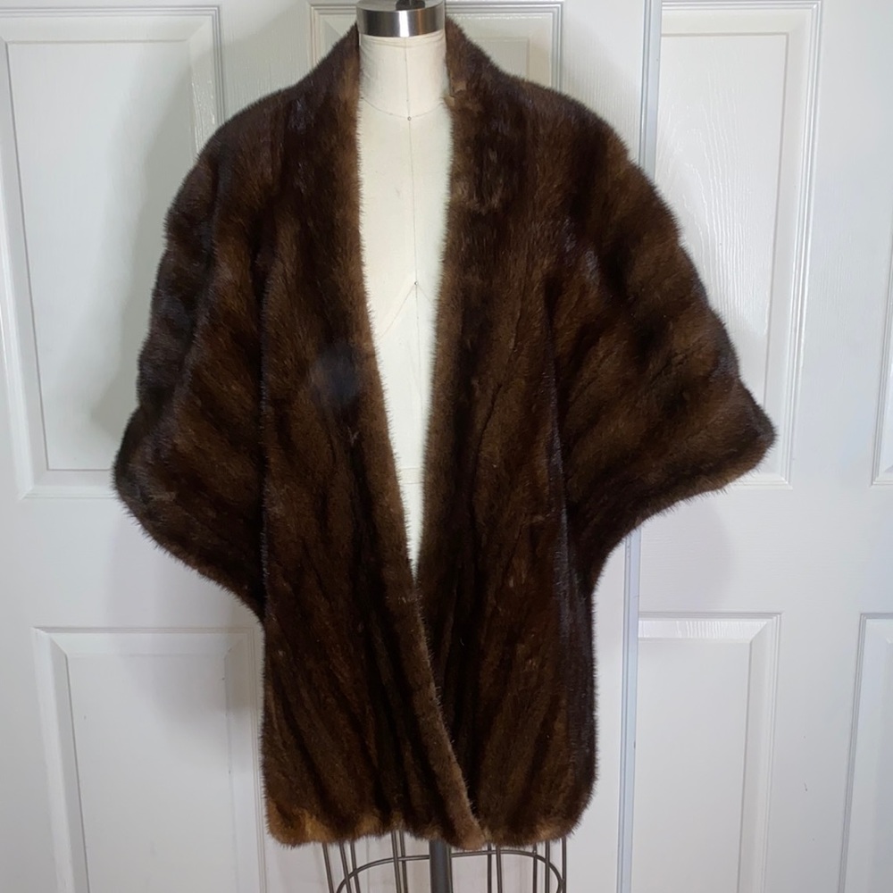 Gorgeous Vintage Mink wrap with satin lining - Bernard Kramer & Co